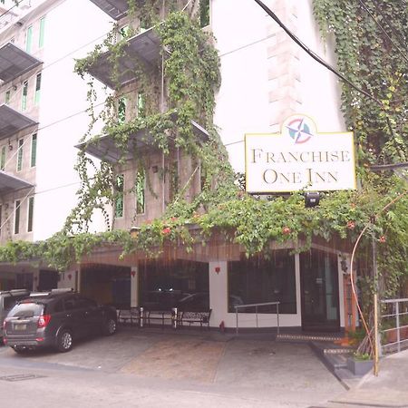 Franchise One Hotel Makati City Ngoại thất bức ảnh