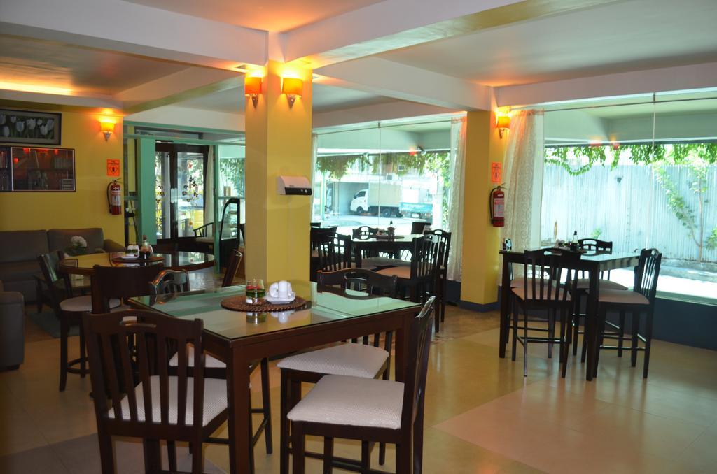 Franchise One Hotel Makati City Ngoại thất bức ảnh