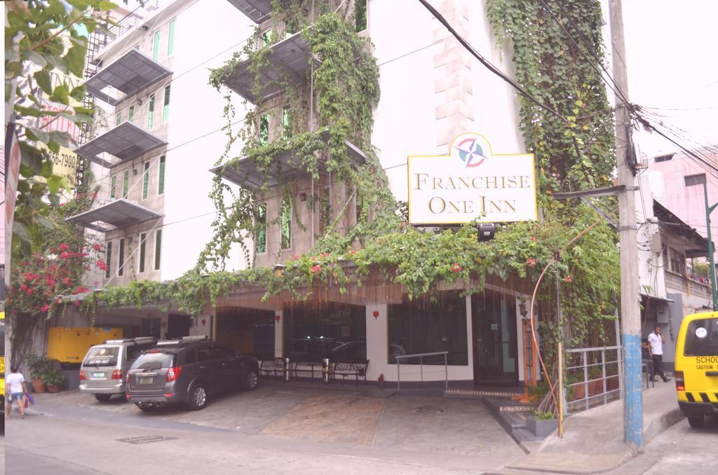 Franchise One Hotel Makati City Ngoại thất bức ảnh