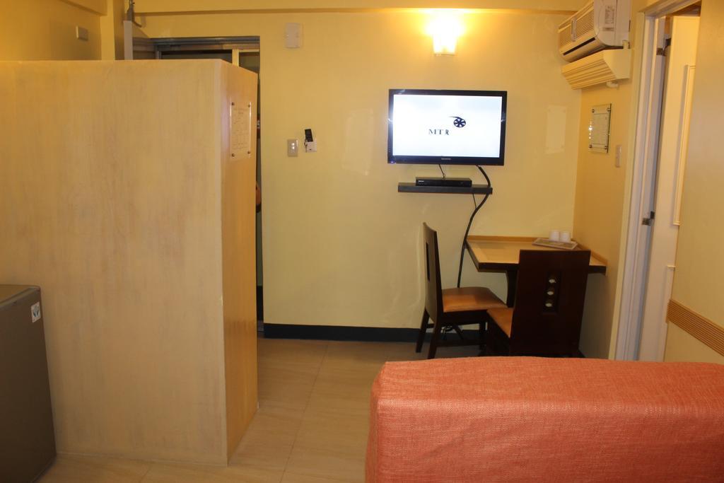 Franchise One Hotel Makati City Ngoại thất bức ảnh